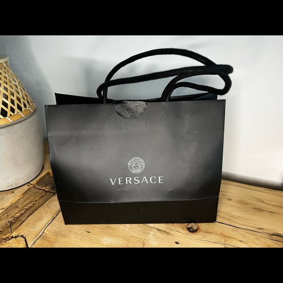 Versace ENAMEL MEDUSA RING Size 23 - Picture 5 of 6